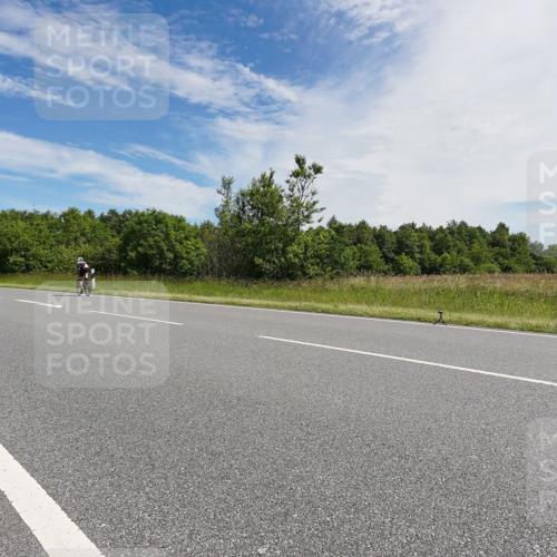 21.06.2026 - Viking Triathlon Michael Burmester http://msf.ph/oto/9866576 21.06.2026 11:29:52 Radfahren 34, 45, 125, 150, 167, 220, 300, 327, 340, 356, 464, 519, 601, 663 meine-sportfotos.de