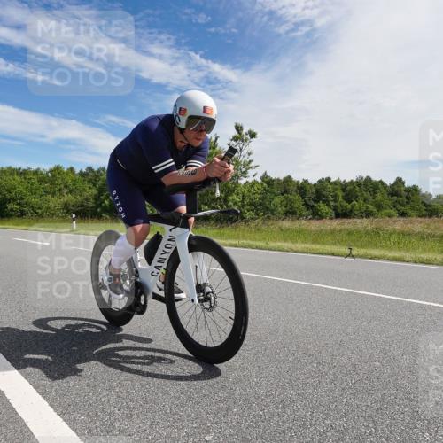 21.06.2026 - Viking Triathlon Michael Burmester http://msf.ph/oto/9866586 21.06.2026 11:29:58 Radfahren 34, 45, 125, 150, 167, 188, 220, 300, 327, 340, 356, 464, 519, 601, 615, 646, 656, 663 meine-sportfotos.de
