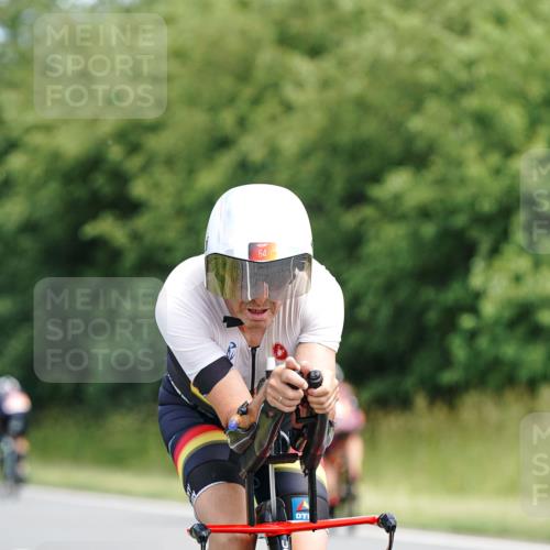 21.06.2026 - Viking Triathlon Michael Burmester http://msf.ph/oto/9866591 21.06.2026 12:09:52 Radfahren 64, 185, 185, 298, 378, 378, 438, 460, 484, 522 meine-sportfotos.de