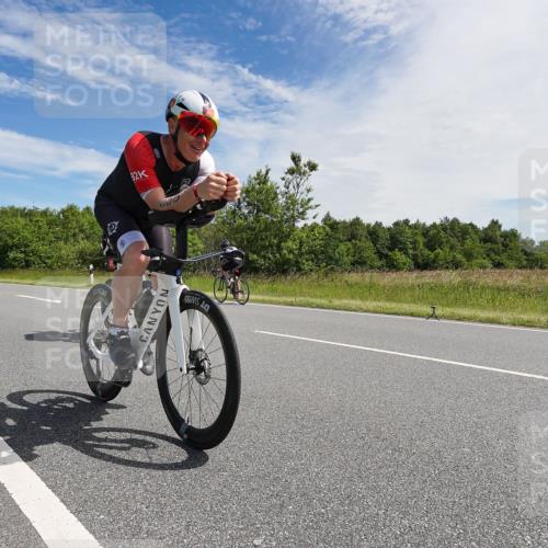 21.06.2026 - Viking Triathlon Michael Burmester http://msf.ph/oto/9866592 21.06.2026 11:30:02 Radfahren 34, 45, 125, 127, 150, 167, 188, 220, 300, 327, 333, 340, 356, 464, 519, 601, 615, 646, 656, 663 meine-sportfotos.de