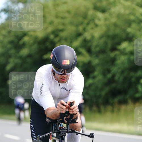 21.06.2026 - Viking Triathlon Michael Burmester http://msf.ph/oto/9866595 21.06.2026 12:09:54 Radfahren 64, 185, 185, 298, 378, 438, 460, 484, 522 meine-sportfotos.de