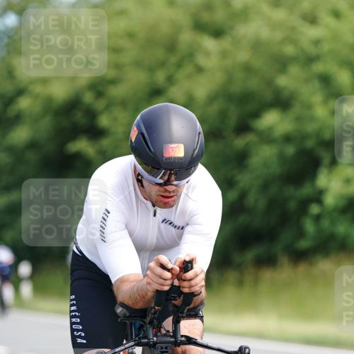 21.06.2026 - Viking Triathlon Michael Burmester http://msf.ph/oto/9866597 21.06.2026 12:09:54 Radfahren 64, 185, 185, 298, 378, 438, 460, 484, 522 meine-sportfotos.de