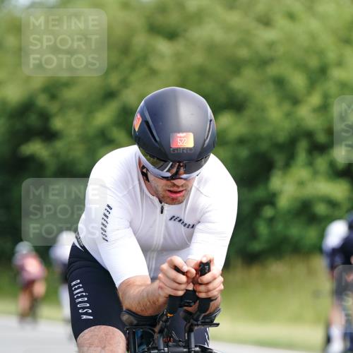 21.06.2026 - Viking Triathlon Michael Burmester http://msf.ph/oto/9866599 21.06.2026 12:09:54 Radfahren 64, 185, 185, 298, 378, 438, 460, 484, 522 meine-sportfotos.de
