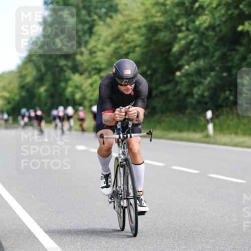 21.06.2026 - Viking Triathlon Michael Burmester http://msf.ph/oto/9866608 21.06.2026 12:10:01 Radfahren 64, 185, 298, 378, 460, 471, 484, 522 meine-sportfotos.de