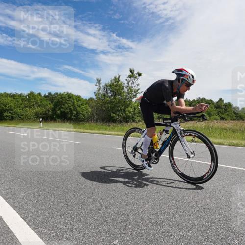 21.06.2026 - Viking Triathlon Michael Burmester http://msf.ph/oto/9866637 21.06.2026 11:30:46 Radfahren 152, 152, 296, 393, 410 meine-sportfotos.de