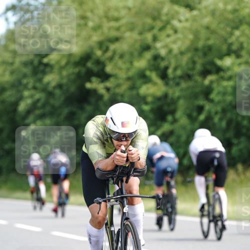 21.06.2026 - Viking Triathlon Michael Burmester http://msf.ph/oto/9866645 21.06.2026 12:11:50 Radfahren 40, 174, 220, 286, 302, 413, 434, 434, 462, 498, 512, 649 meine-sportfotos.de