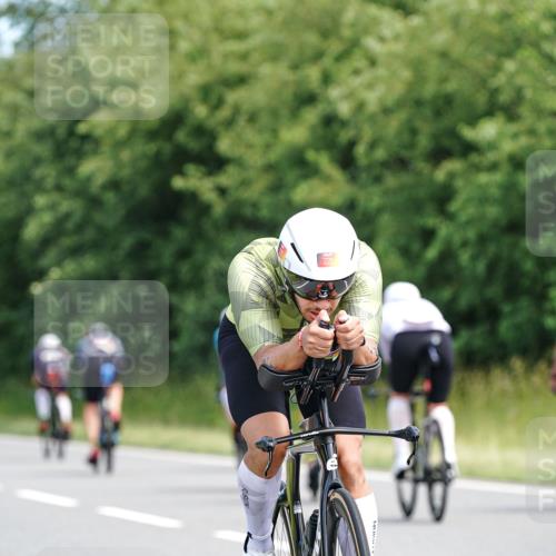 21.06.2026 - Viking Triathlon Michael Burmester http://msf.ph/oto/9866647 21.06.2026 12:11:50 Radfahren 40, 174, 220, 286, 302, 413, 434, 434, 462, 498, 512, 649 meine-sportfotos.de