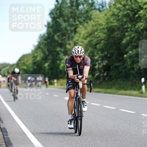 21.06.2026 - Viking Triathlon Michael Burmester http://msf.ph/oto/9866660 21.06.2026 12:12:05 Radfahren 174, 241, 302, 385, 434, 434, 462, 502, 512 meine-sportfotos.de