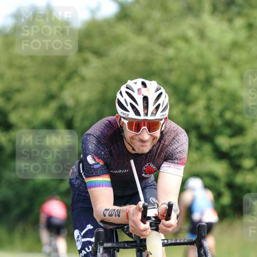 21.06.2026 - Viking Triathlon Michael Burmester http://msf.ph/oto/9866662 21.06.2026 12:12:06 Radfahren 174, 241, 302, 385, 434, 434, 462, 502, 512 meine-sportfotos.de