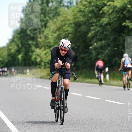 21.06.2026 - Viking Triathlon Michael Burmester http://msf.ph/oto/9866666 21.06.2026 12:12:08 Radfahren 174, 241, 302, 385, 434, 462, 502, 512 meine-sportfotos.de