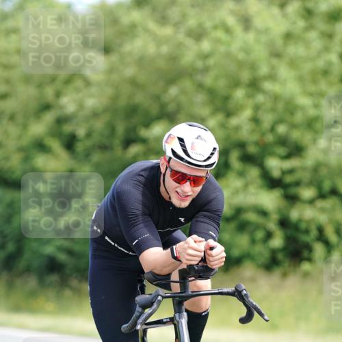 21.06.2026 - Viking Triathlon Michael Burmester http://msf.ph/oto/9866670 21.06.2026 12:12:09 Radfahren 174, 241, 302, 315, 385, 434, 462, 502 meine-sportfotos.de