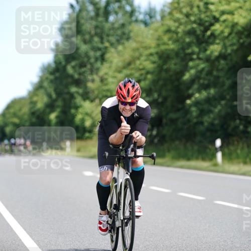 21.06.2026 - Viking Triathlon Michael Burmester http://msf.ph/oto/9866679 21.06.2026 12:12:13 Radfahren 28, 34, 150, 174, 241, 302, 315, 340, 385, 434, 462, 502, 502 meine-sportfotos.de