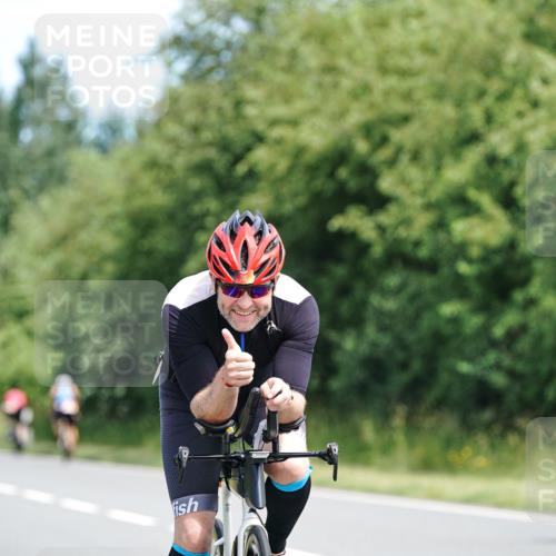 21.06.2026 - Viking Triathlon Michael Burmester http://msf.ph/oto/9866682 21.06.2026 12:12:14 Radfahren 28, 34, 150, 241, 302, 315, 327, 340, 360, 385, 434, 462, 502, 502, 663 meine-sportfotos.de