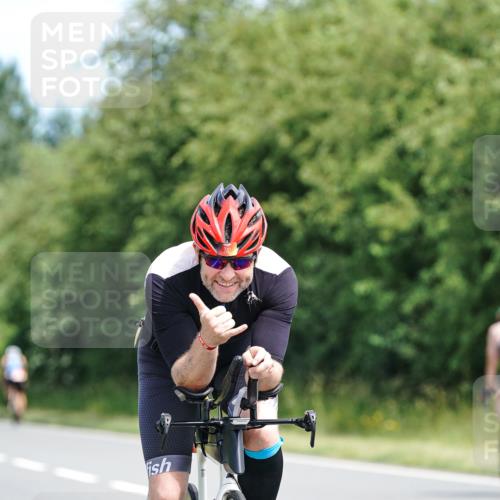 21.06.2026 - Viking Triathlon Michael Burmester http://msf.ph/oto/9866685 21.06.2026 12:12:14 Radfahren 28, 34, 150, 241, 302, 315, 327, 340, 360, 385, 434, 462, 502, 502, 663 meine-sportfotos.de