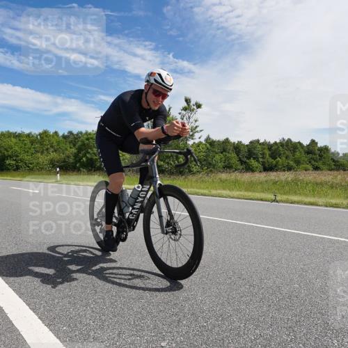 21.06.2026 - Viking Triathlon Michael Burmester http://msf.ph/oto/9866691 21.06.2026 11:31:46 Radfahren 14, 80, 88, 109, 156, 180, 195, 206, 302, 325, 334, 379, 379, 383, 446, 454, 461, 482, 500, 528, 579, 614 meine-sportfotos.de