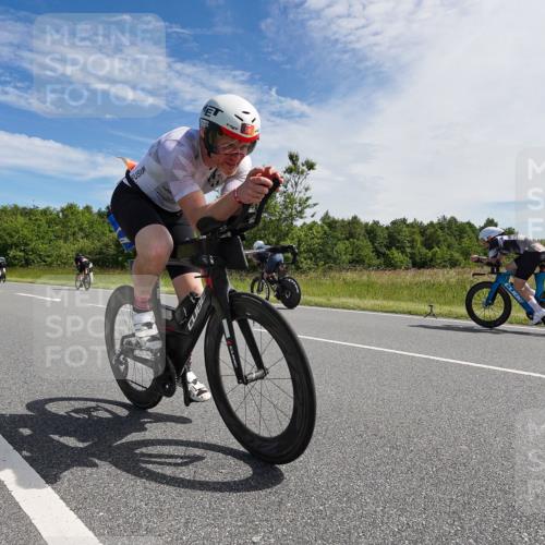 21.06.2026 - Viking Triathlon Michael Burmester http://msf.ph/oto/9866701 21.06.2026 11:32:15 Radfahren 22, 153, 168, 193, 351, 479, 511, 530, 542, 590 meine-sportfotos.de