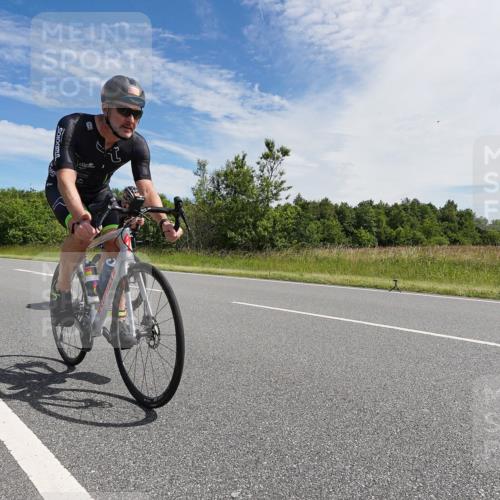 21.06.2026 - Viking Triathlon Michael Burmester http://msf.ph/oto/9866729 21.06.2026 11:32:45 Radfahren 33, 71, 114, 151, 233, 248, 392, 398, 414, 415, 447, 550, 627, 627, 636, 637, 641, 666 meine-sportfotos.de