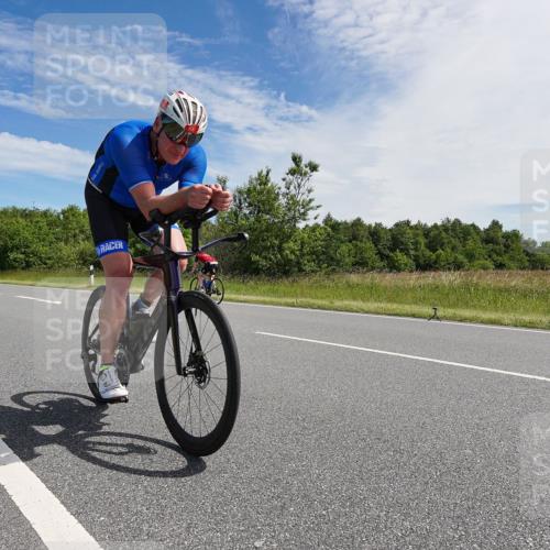21.06.2026 - Viking Triathlon Michael Burmester http://msf.ph/oto/9866736 21.06.2026 11:32:47 Radfahren 33, 71, 114, 151, 233, 248, 392, 398, 414, 415, 447, 550, 627, 627, 636, 637, 641 meine-sportfotos.de