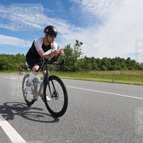 21.06.2026 - Viking Triathlon Michael Burmester http://msf.ph/oto/9866737 21.06.2026 11:32:48 Radfahren 33, 71, 114, 151, 233, 248, 392, 398, 414, 415, 447, 550, 627, 627, 636, 637, 641 meine-sportfotos.de