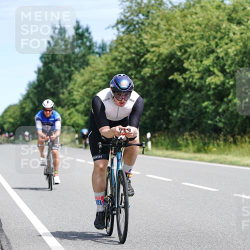 21.06.2026 - Viking Triathlon Michael Burmester http://msf.ph/oto/9866744 21.06.2026 12:12:42 Radfahren 45, 49, 125, 168, 188, 301, 303, 327, 360, 473, 485, 491, 513, 553, 566, 578, 601, 663 meine-sportfotos.de