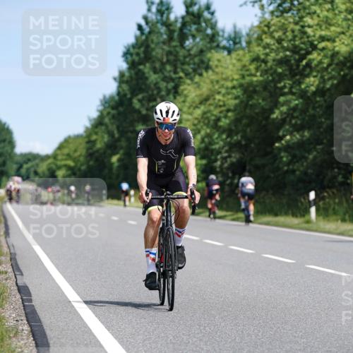 21.06.2026 - Viking Triathlon Michael Burmester http://msf.ph/oto/9866764 21.06.2026 12:12:50 Radfahren 301, 303, 346, 473, 485, 491, 566 meine-sportfotos.de