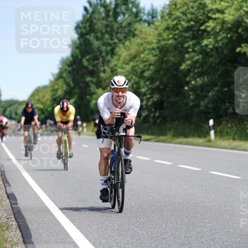 21.06.2026 - Viking Triathlon Michael Burmester http://msf.ph/oto/9866772 21.06.2026 12:13:09 Radfahren 1, 4, 14, 18, 92, 107, 117, 122, 131, 151, 175, 207, 296, 346, 376, 432, 450, 486, 487, 506, 559, 574, 637, 664 meine-sportfotos.de