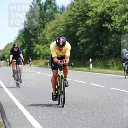 21.06.2026 - Viking Triathlon Michael Burmester http://msf.ph/oto/9866779 21.06.2026 12:13:11 Radfahren 1, 4, 14, 18, 18, 92, 107, 117, 122, 131, 151, 175, 207, 296, 346, 376, 432, 450, 486, 487, 506, 559, 574, 637, 664 meine-sportfotos.de