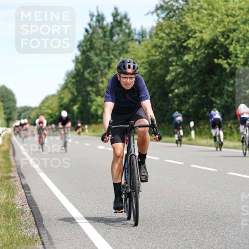 21.06.2026 - Viking Triathlon Michael Burmester http://msf.ph/oto/9866789 21.06.2026 12:13:13 Radfahren 1, 4, 14, 18, 18, 92, 107, 117, 122, 131, 151, 175, 207, 296, 346, 376, 432, 450, 486, 487, 506, 559, 574, 637, 664 meine-sportfotos.de