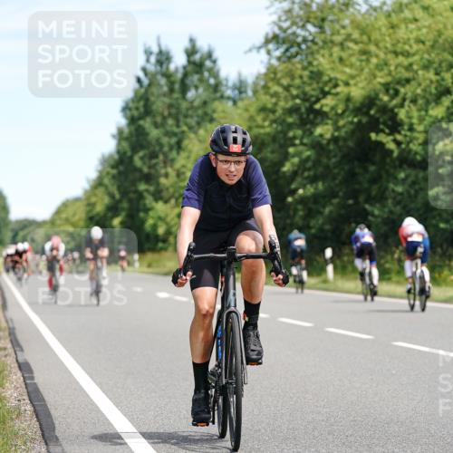 21.06.2026 - Viking Triathlon Michael Burmester http://msf.ph/oto/9866791 21.06.2026 12:13:13 Radfahren 1, 4, 14, 18, 18, 92, 107, 117, 122, 131, 151, 175, 207, 296, 346, 376, 432, 450, 486, 487, 506, 559, 574, 637, 664 meine-sportfotos.de