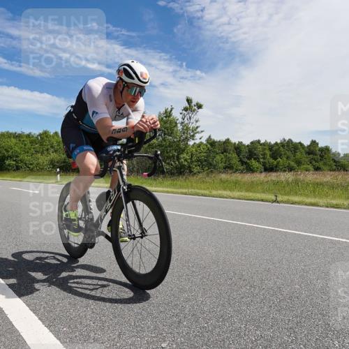 21.06.2026 - Viking Triathlon Michael Burmester http://msf.ph/oto/9866799 21.06.2026 11:33:31 Radfahren 85, 339, 376, 389, 403, 453, 457, 486, 487, 487, 496, 497, 506, 520, 521 meine-sportfotos.de