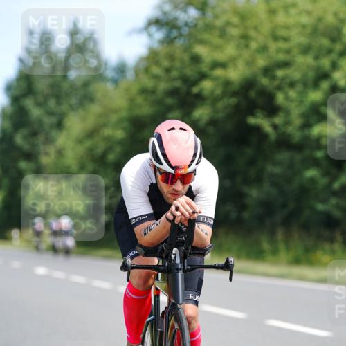 21.06.2026 - Viking Triathlon Michael Burmester http://msf.ph/oto/9866801 21.06.2026 12:13:18 Radfahren 1, 4, 14, 18, 18, 33, 70, 92, 107, 117, 122, 131, 151, 175, 207, 296, 376, 414, 432, 450, 486, 487, 506, 559, 574, 637, 664 meine-sportfotos.de