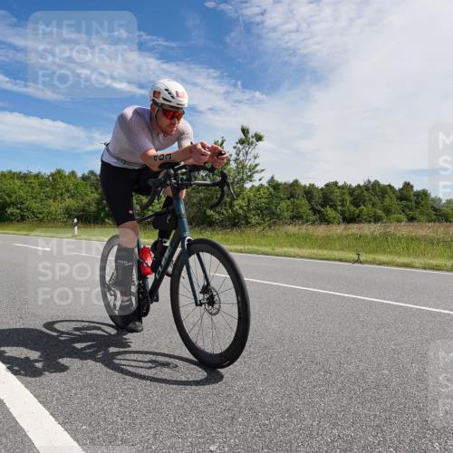21.06.2026 - Viking Triathlon Michael Burmester http://msf.ph/oto/9866802 21.06.2026 11:33:32 Radfahren 85, 339, 376, 389, 403, 453, 457, 486, 487, 487, 496, 506, 520, 521 meine-sportfotos.de