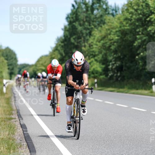 21.06.2026 - Viking Triathlon Michael Burmester http://msf.ph/oto/9866807 21.06.2026 12:13:20 Radfahren 1, 4, 14, 18, 18, 33, 70, 92, 107, 117, 122, 131, 151, 175, 207, 296, 376, 414, 432, 486, 487, 506, 559, 574, 637, 664 meine-sportfotos.de