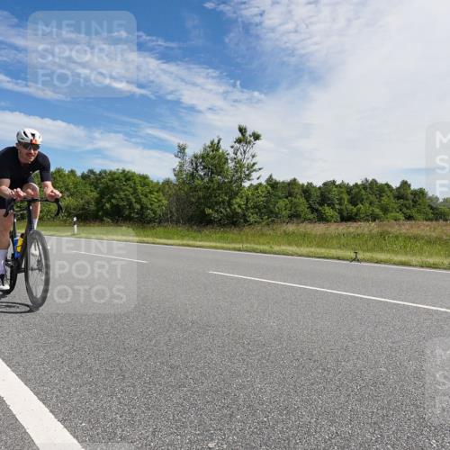 21.06.2026 - Viking Triathlon Michael Burmester http://msf.ph/oto/9866808 21.06.2026 11:33:35 Radfahren 339, 376, 389, 403, 453, 453, 457, 486, 487, 487, 496, 506, 520, 521 meine-sportfotos.de