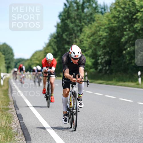 21.06.2026 - Viking Triathlon Michael Burmester http://msf.ph/oto/9866809 21.06.2026 12:13:20 Radfahren 1, 4, 14, 18, 18, 33, 70, 92, 107, 117, 122, 131, 151, 175, 207, 296, 376, 414, 432, 486, 487, 506, 559, 574, 637, 664 meine-sportfotos.de