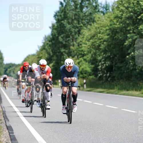 21.06.2026 - Viking Triathlon Michael Burmester http://msf.ph/oto/9866823 21.06.2026 12:13:25 Radfahren 1, 4, 18, 18, 33, 70, 92, 107, 117, 131, 151, 156, 175, 207, 254, 296, 414, 486, 487, 506, 559, 574, 637 meine-sportfotos.de