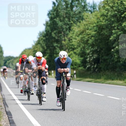 21.06.2026 - Viking Triathlon Michael Burmester http://msf.ph/oto/9866825 21.06.2026 12:13:25 Radfahren 1, 4, 18, 18, 33, 70, 92, 107, 117, 131, 151, 156, 175, 207, 254, 296, 414, 486, 487, 506, 559, 574, 637 meine-sportfotos.de