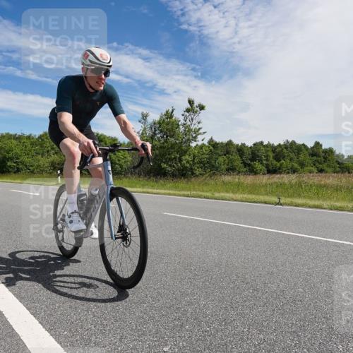 21.06.2026 - Viking Triathlon Michael Burmester http://msf.ph/oto/9866918 21.06.2026 11:35:43 Radfahren 147, 179, 183, 209, 262, 324, 354, 363, 436, 448, 449, 458, 533, 650, 662 meine-sportfotos.de