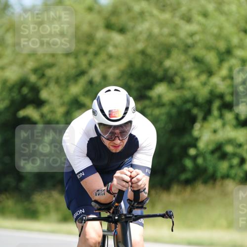 21.06.2026 - Viking Triathlon Michael Burmester http://msf.ph/oto/9866956 21.06.2026 12:15:04 Radfahren 69, 85, 88, 152, 182, 274, 297, 297, 342, 351, 403, 492, 493, 497, 614 meine-sportfotos.de