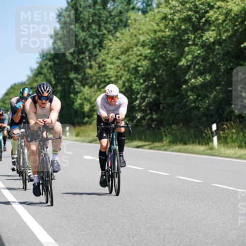 21.06.2026 - Viking Triathlon Michael Burmester http://msf.ph/oto/9867013 21.06.2026 12:15:19 Radfahren 59, 69, 85, 88, 135, 152, 274, 297, 351, 403, 430, 497, 614, 614 meine-sportfotos.de