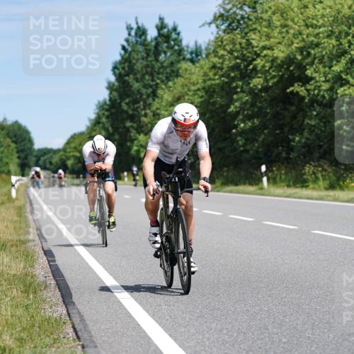 21.06.2026 - Viking Triathlon Michael Burmester http://msf.ph/oto/9867103 21.06.2026 12:15:53 Radfahren 21, 178, 184, 184, 195, 248, 334, 389, 394, 405, 521, 551, 590, 590, 651 meine-sportfotos.de