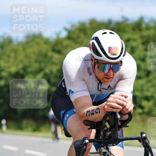 21.06.2026 - Viking Triathlon Michael Burmester http://msf.ph/oto/9867130 21.06.2026 12:15:55 Radfahren 21, 178, 184, 184, 195, 248, 334, 347, 389, 394, 405, 521, 551, 590, 590, 603, 651 meine-sportfotos.de