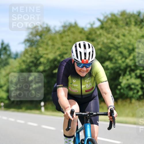 21.06.2026 - Viking Triathlon Michael Burmester http://msf.ph/oto/9867156 21.06.2026 12:16:08 Radfahren 22, 153, 178, 184, 195, 248, 264, 333, 347, 377, 394, 405, 405, 511, 521, 538, 551, 590, 603, 651 meine-sportfotos.de