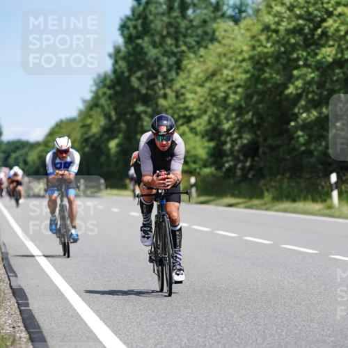 21.06.2026 - Viking Triathlon Michael Burmester http://msf.ph/oto/9867158 21.06.2026 12:16:10 Radfahren 22, 153, 178, 184, 195, 248, 264, 309, 333, 347, 377, 405, 405, 511, 521, 538, 590, 603, 651 meine-sportfotos.de