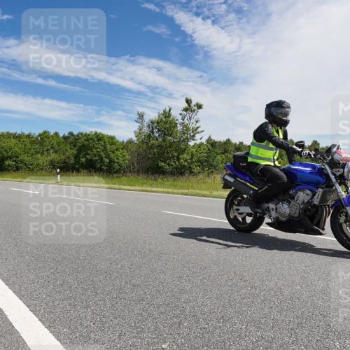 21.06.2026 - Viking Triathlon Michael Burmester http://msf.ph/oto/9867217 21.06.2026 11:37:39 Radfahren 13, 36, 271, 321, 323, 369, 404, 543, 604, 620, 630 meine-sportfotos.de