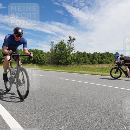 21.06.2026 - Viking Triathlon Michael Burmester http://msf.ph/oto/9867232 21.06.2026 11:37:55 Radfahren 13, 13, 30, 48, 54, 170, 200, 249, 251, 310, 323, 343, 352, 391, 404, 472, 534, 543, 568, 620, 635 meine-sportfotos.de