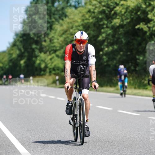 21.06.2026 - Viking Triathlon Michael Burmester http://msf.ph/oto/9867273 21.06.2026 12:16:55 Radfahren 47, 81, 193, 229, 242, 278, 300, 311, 311, 424, 453, 466, 479, 524, 536, 537 meine-sportfotos.de