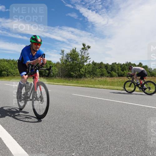 21.06.2026 - Viking Triathlon Michael Burmester http://msf.ph/oto/9867276 21.06.2026 11:38:10 Radfahren 13, 17, 30, 54, 230, 238, 249, 310, 343, 391, 444, 534, 635, 635, 644 meine-sportfotos.de