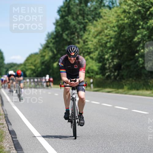 21.06.2026 - Viking Triathlon Michael Burmester http://msf.ph/oto/9867311 21.06.2026 12:17:50 Radfahren 200, 253, 285, 354, 354, 363, 404, 439, 440, 458, 461, 539, 550, 568, 576, 604 meine-sportfotos.de