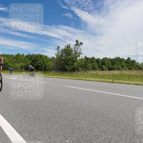 21.06.2026 - Viking Triathlon Michael Burmester http://msf.ph/oto/9867312 21.06.2026 11:38:36 Radfahren 1, 4, 17, 43, 82, 139, 164, 208, 268, 285, 328, 469, 494, 563, 654 meine-sportfotos.de